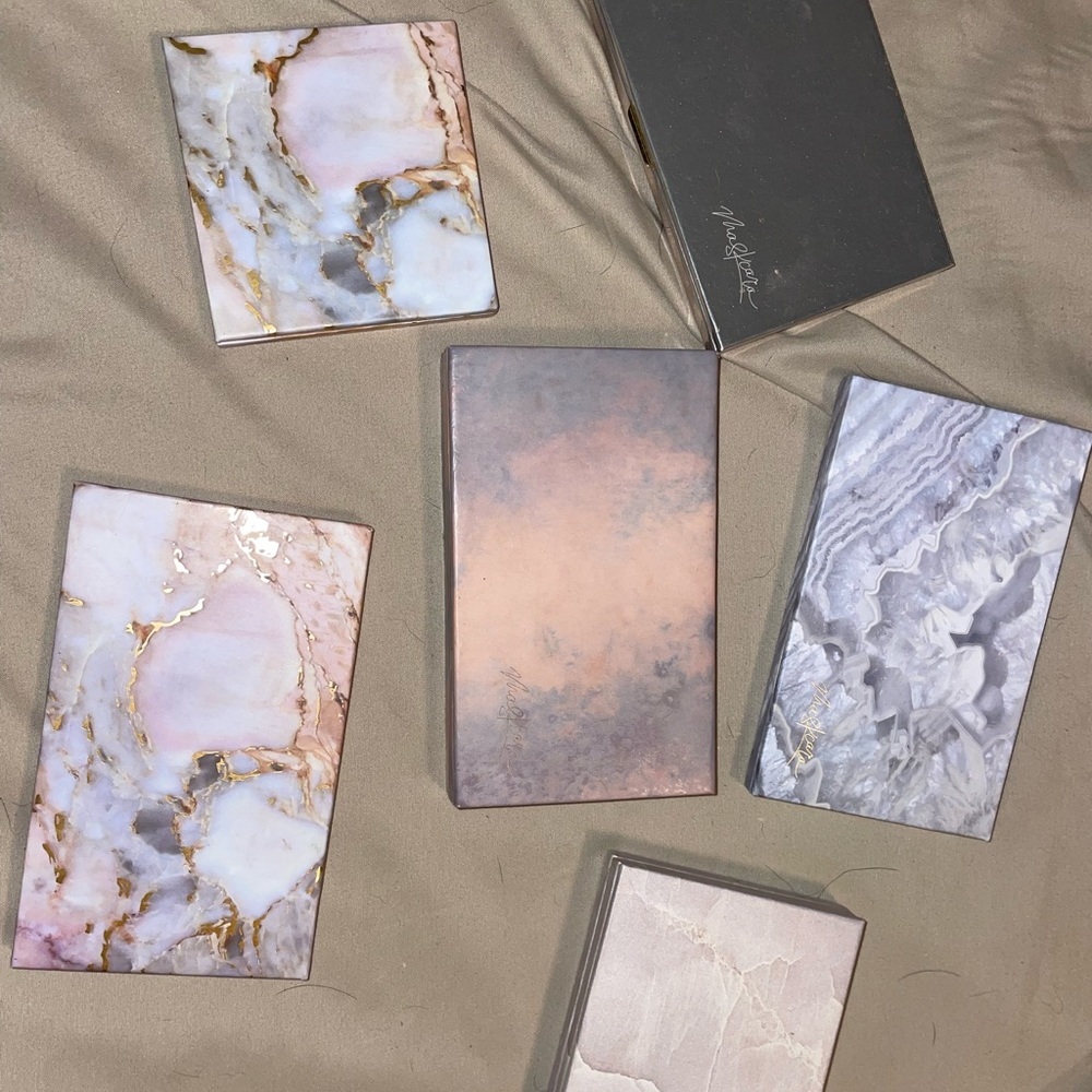 Seint (formally Maskcara Beauty) magnetic pallets